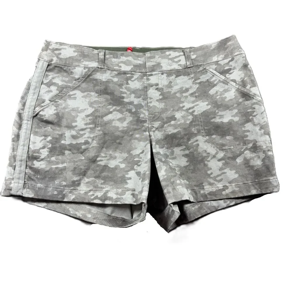 Spanx Stone Wash Camo Pull On Stretch Twill Shorts Shaping Greens Size XL I178